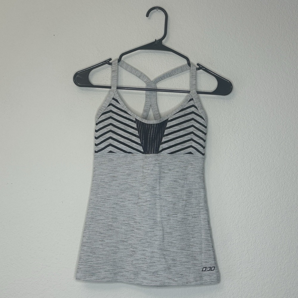 Lorna Jane Women's Chevron Racerback Workout Gray Tank Top Size XS Athletic